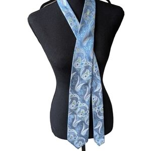Stefano Conti light blue and silver silk tie Paisley with floral
